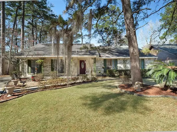 524 LAUREL OAK DR, Mandeville, LA 70471
