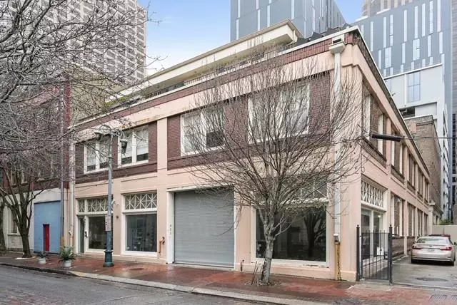 New Orleans, LA 70113,921 LAFAYETTE ST #C