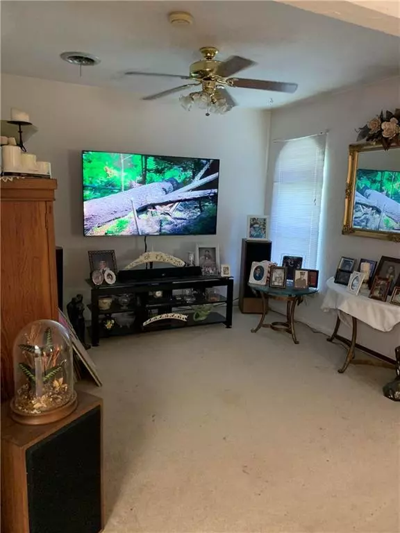 Mandeville, LA 70471,219 W HICKORY ST