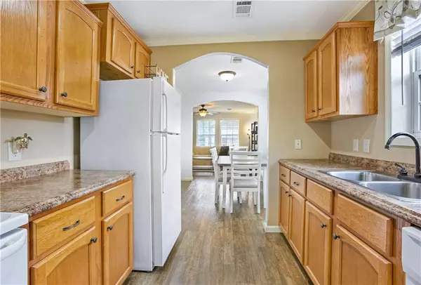 Marrero, LA 70072,5217 EVANS DR