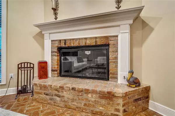 Mandeville, LA 70471,111 DEBELLVUE PL