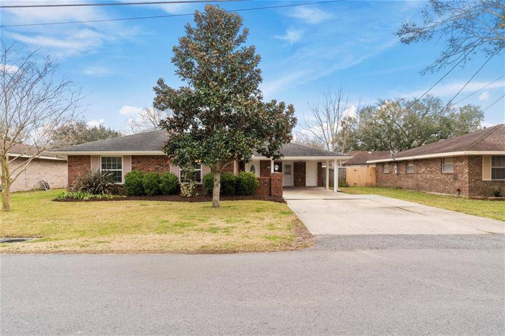 213 ST. NICHOLAS ST, Luling, LA 70070