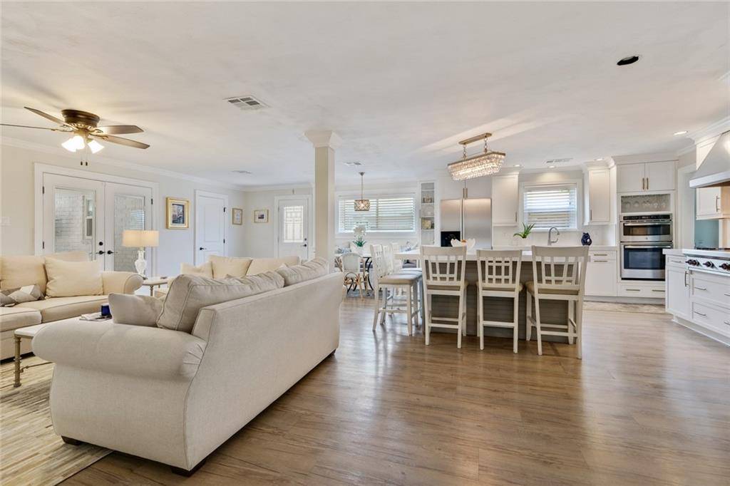 Metairie, LA 70005,833 ROSA AVE