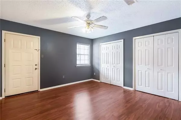 Mandeville, LA 70471,733 HEAVENS DR #6
