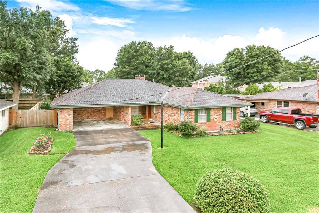 Belle Chasse, LA 70037,105 GARDENIA LN