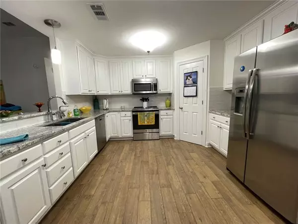 Abita Springs, LA 70420,719 LIONEL CT
