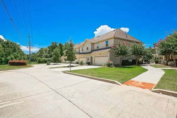 Mandeville, LA 70471,1200 CHINCHUBA CREEK BLVD #1200