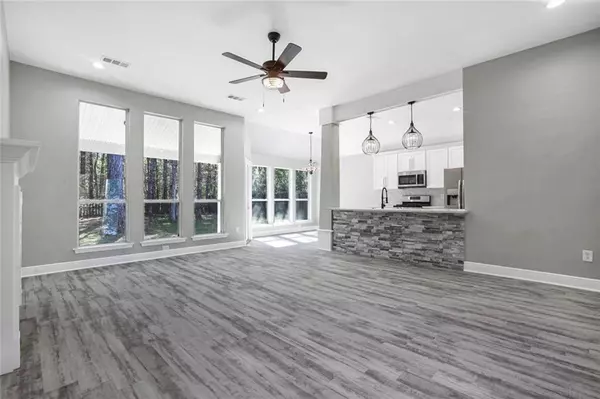 Mandeville, LA 70471,261 HEATHER DR