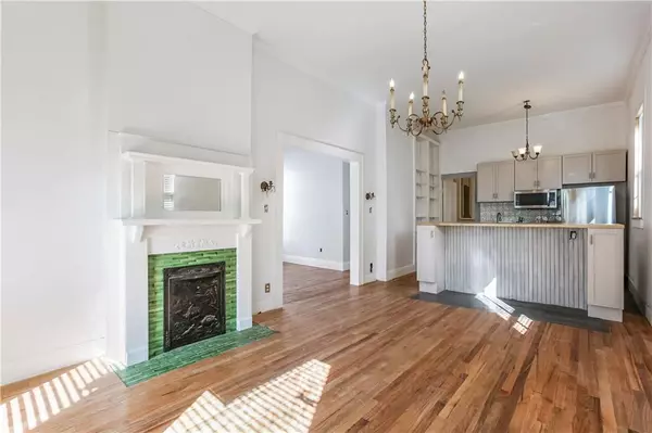 New Orleans, LA 70115,3821 COLISEUM ST