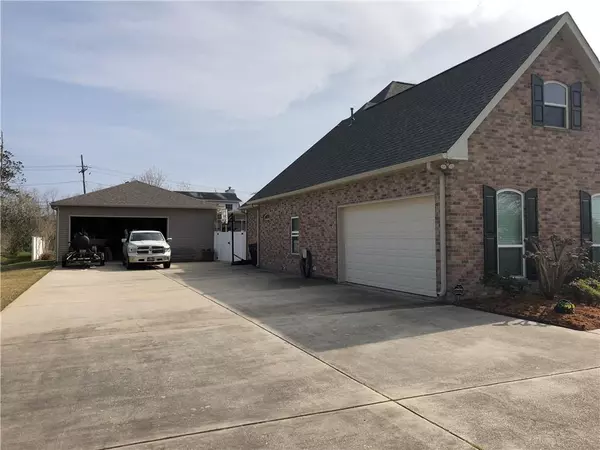 Belle Chasse, LA 70037,12381 HWY 23