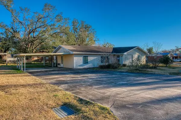 Raceland, LA 70394,639 TWIN OAKS DR