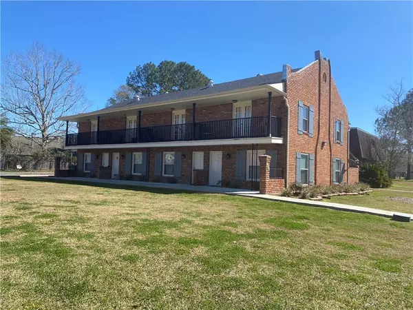 Destrehan, LA 70047,51 BRANDON HALL DR