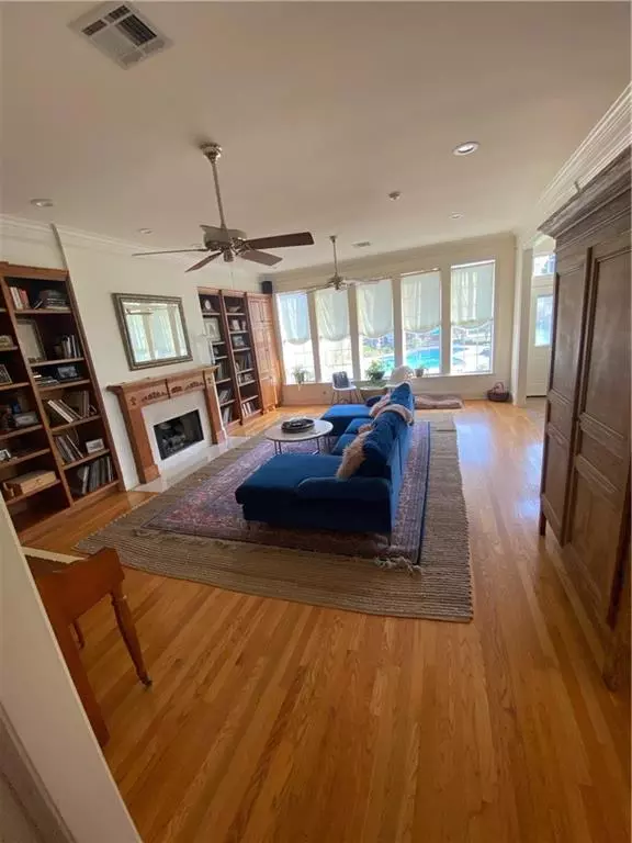 Metairie, LA 70001,2400 CHATHAM ST