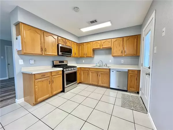 Gretna, LA 70056,616 GROVEWOOD DR