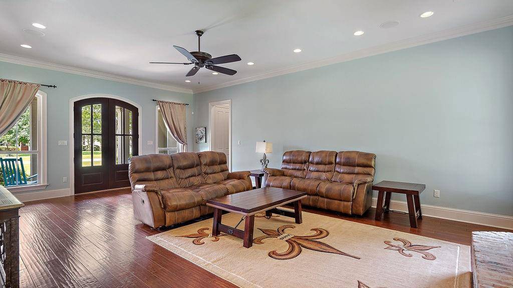 Madisonville, LA 70447,605 STILLWOOD DR