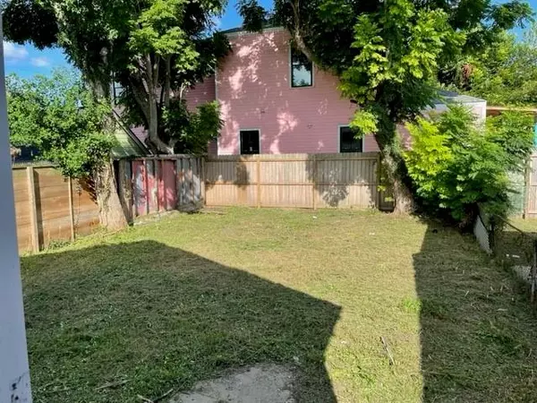 New Orleans, LA 70117,1204 / 1206 MAZANT ST