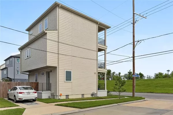 New Orleans, LA 70114,1113 PATTERSON RD