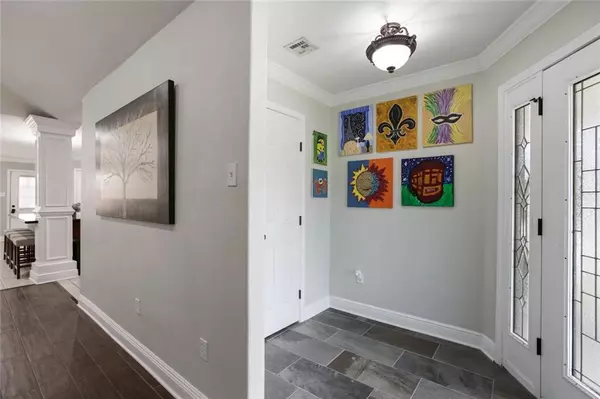 Violet, LA 70092,2916 DEER CREEK DR