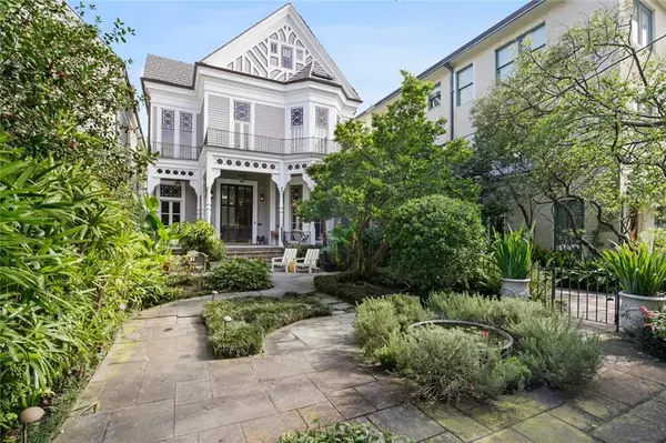 4827 ST CHARLES AVE, New Orleans, LA 70115