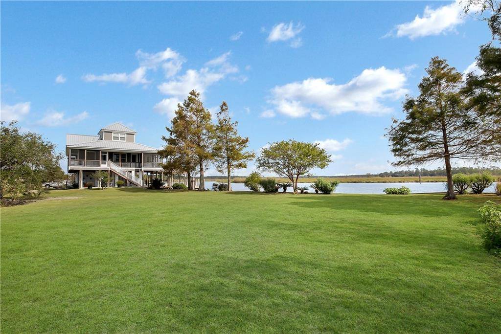 Lacombe, LA 70445,58410 LAKE RD