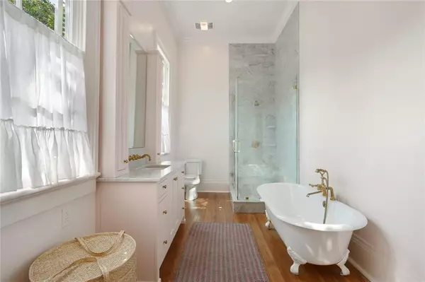 New Orleans, LA 70115,5245 COLISEUM ST