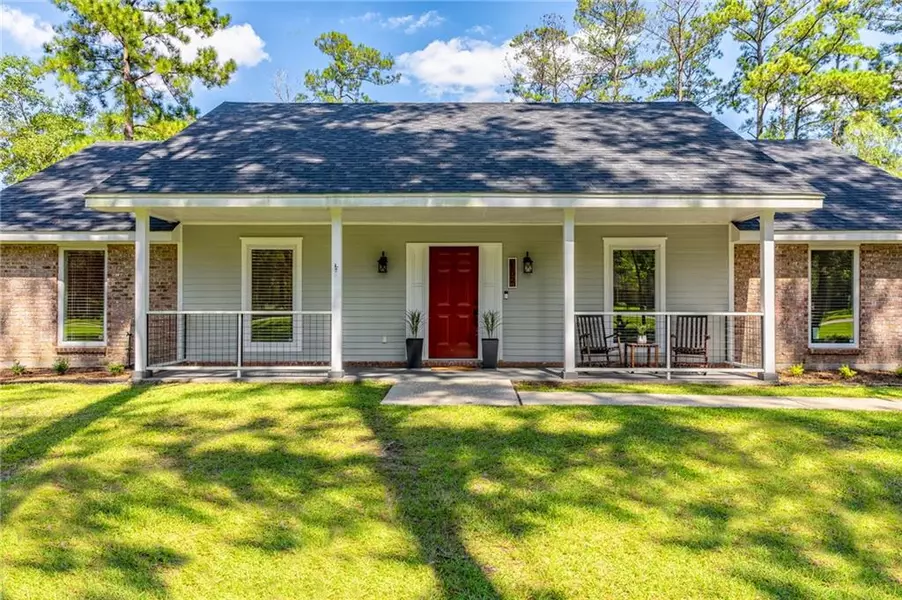 102 BRIARWOOD CIR, Pearl River, LA 70452