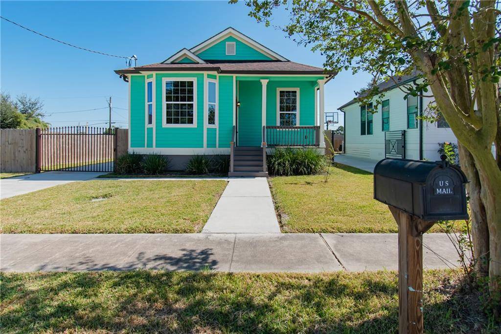 1821 CENTER ST, Arabi, LA 70032