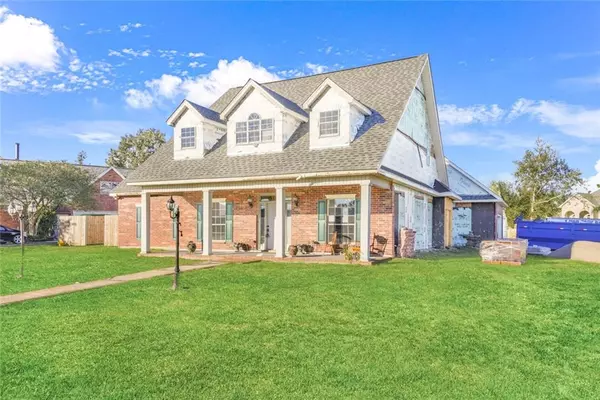 Luling, LA 70070,102 WISTERIA LN