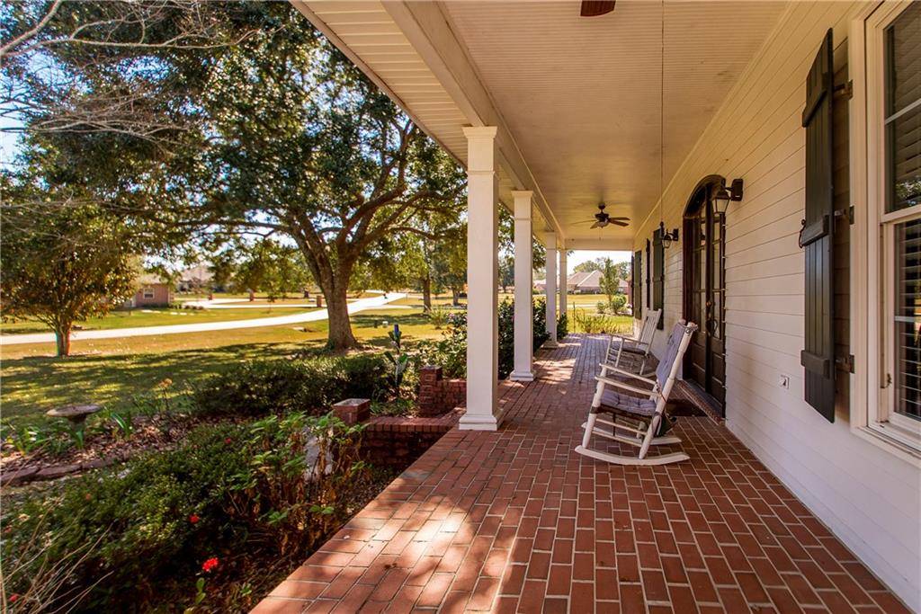 Bush, LA 70431,81125 BLUE HERON DR