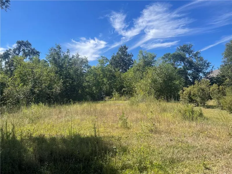 135 OLD PECAN GROVE LN, Waveland, MS 39576