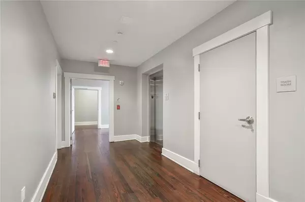 New Orleans, LA 70115,1215 LOUISIANA AVE #103