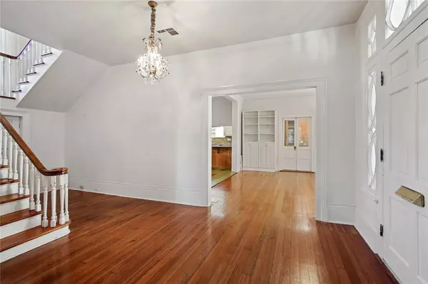 New Orleans, LA 70115,11 RICHMOND PL