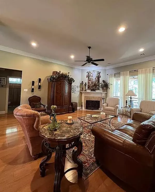 Mandeville, LA 70448,499 VIREO DR