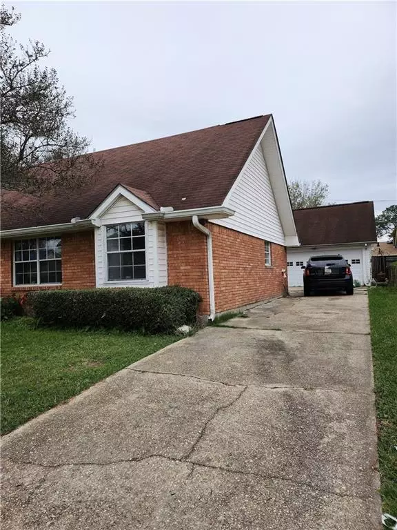 New Orleans, LA 70131,2052 SAINT NICK DR