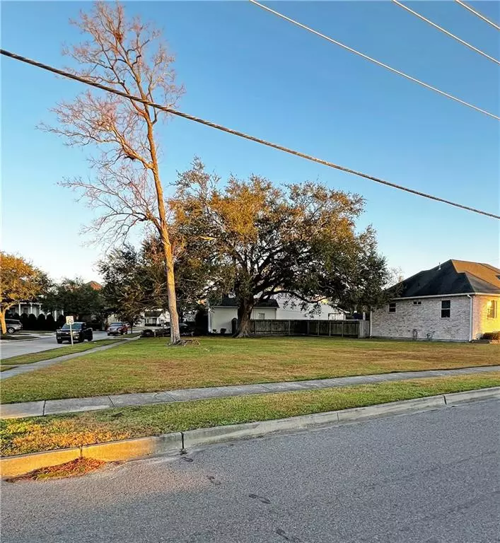 Metairie, LA 70001,ARLINGTON DR