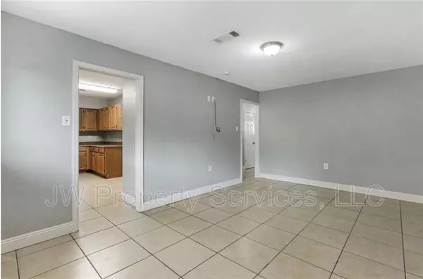 New Orleans, LA 70127,8821 23 DINKINS ST