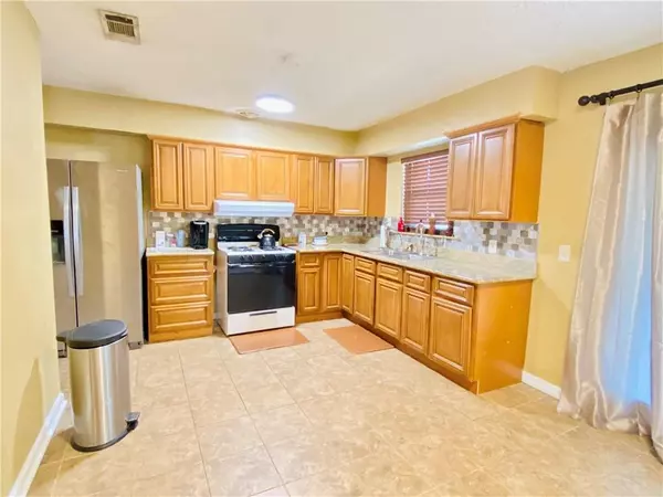 Marrero, LA 70072,6713 TUSKEGEE DR