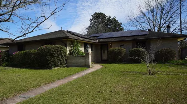 793 HUCKLEBERRY LN, Terrytown, LA 70056