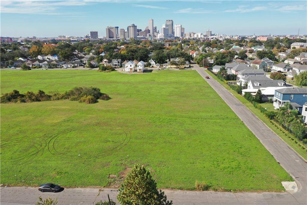 New Orleans, LA 70114,541 THAYER ST