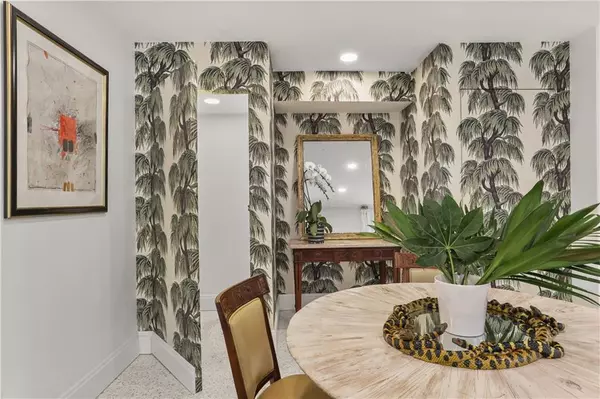 New Orleans, LA 70130,1729 PRYTANIA ST