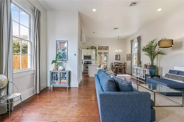 New Orleans, LA 70115,5017 LASALLE ST