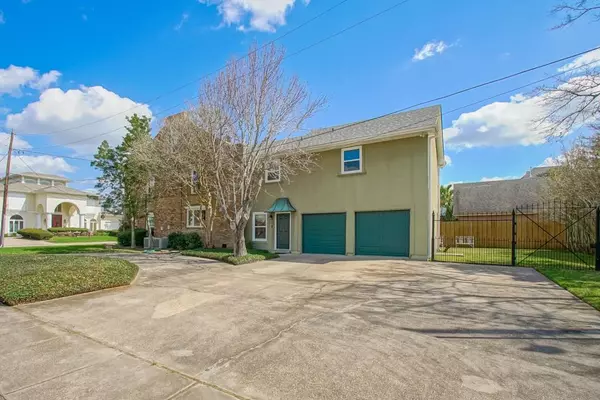 Metairie, LA 70006,4844 FOLSE DR