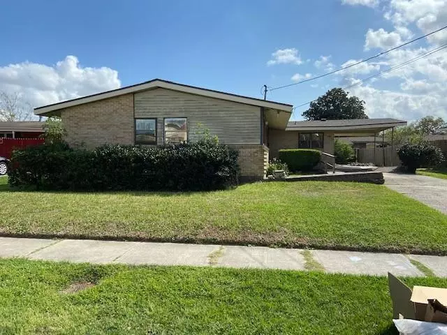 Metairie, LA 70003,6312 CAMPHOR ST