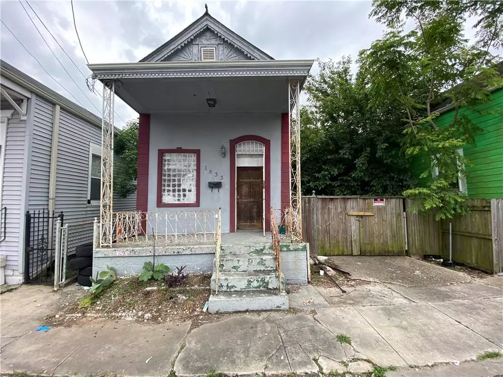 New Orleans, LA 70117,1833 PAINTERS ST