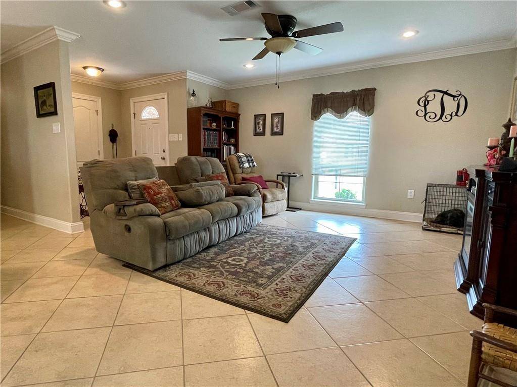 Chalmette, LA 70043,3904 MUMPHREY RD