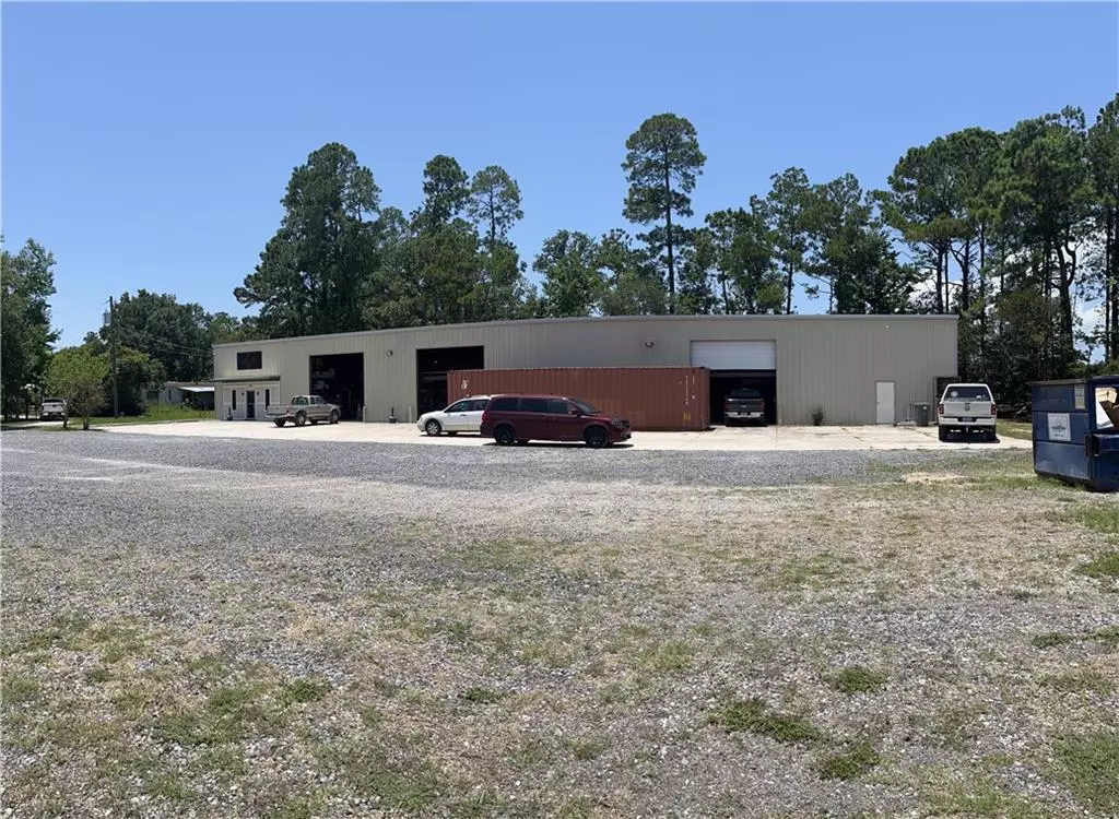 Slidell, LA 70458,38197 COMMERCIAL CT