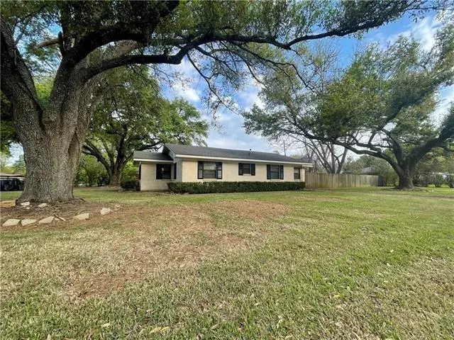 Alexandria, LA 71302,5518 JEFF DAVIS DR