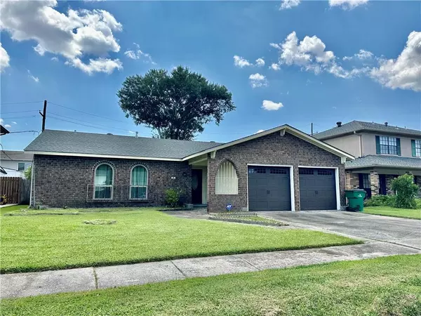 8 JOYA LOMA ST, Harvey, LA 70058