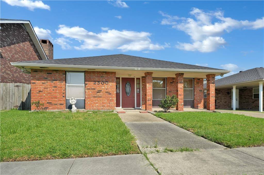 2500 CREELY DR, Chalmette, LA 70043