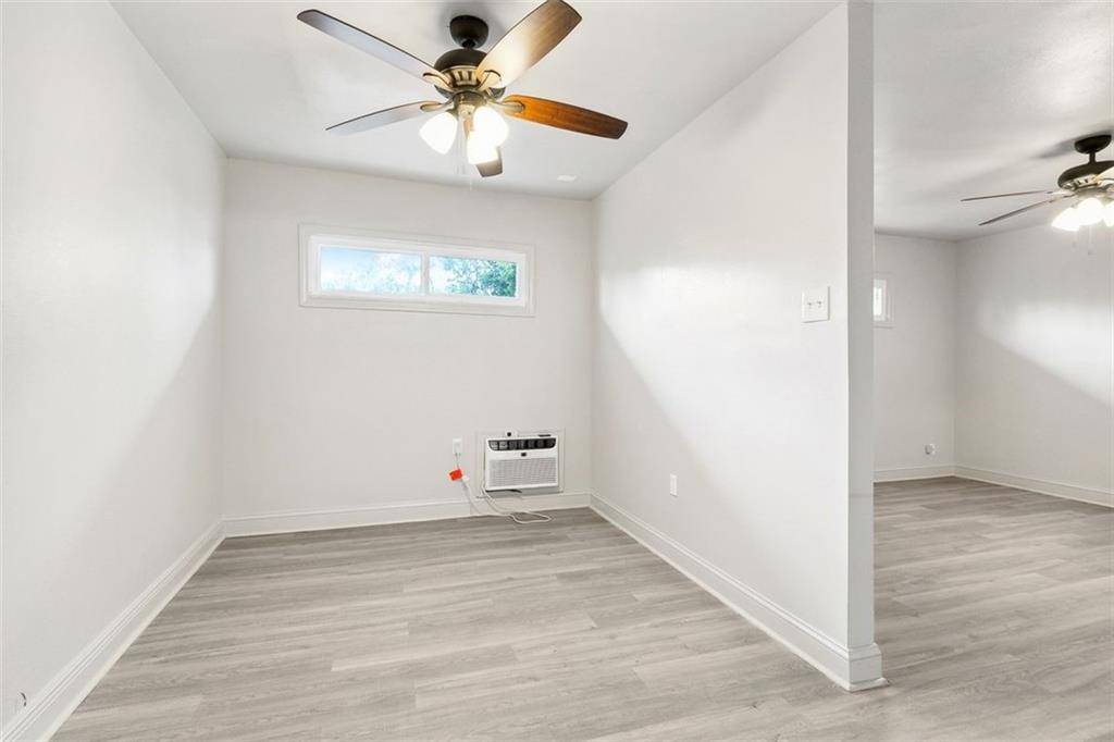 Jefferson, LA 70121,251 BARRY AVE